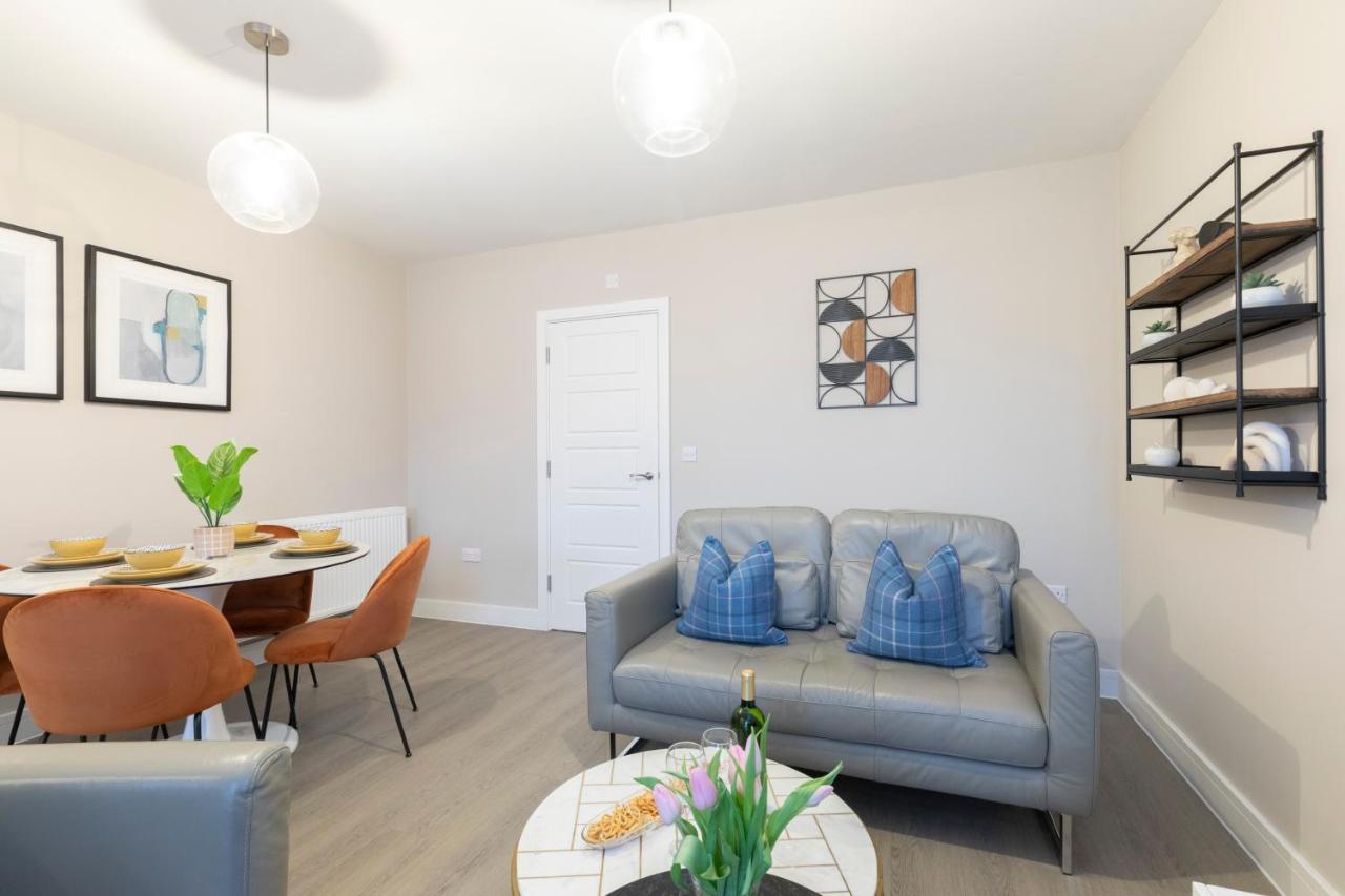 Elliot Oliver - Chic 2 Bedroom Town Centre Apartment Cheltenham Kültér fotó